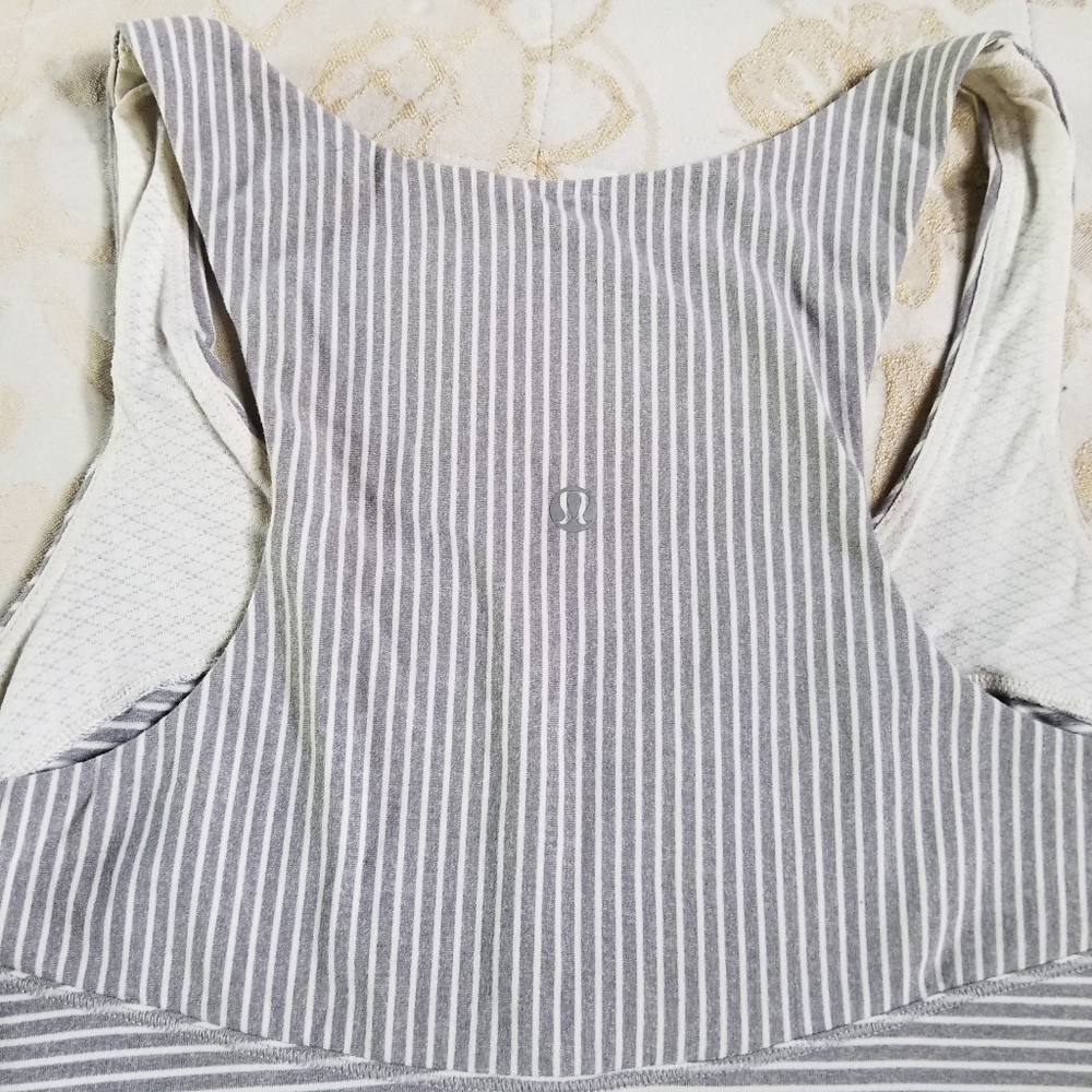 Lululemon Striped Sports Tank Top sz Small - Picture 4 of 6